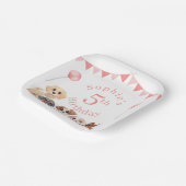 かわいい子犬ピンクガール誕生日 ペーパープレート (傾斜あり)