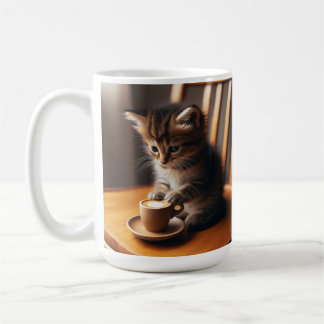 かわいい子猫がコップと椅子に座って。 コーヒーマグカップ