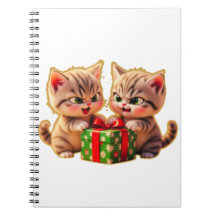 **かわいい子猫たちがプレゼントを取り合ってケンカ – 楽しいクリスマス
