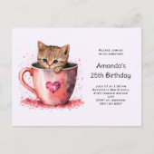 かわいい子猫とティーカップハート誕生日 インビテーションポストカード (正面)