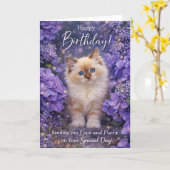 かわいい子猫と紫の花の猫の誕生日カード カード (黄色い花)