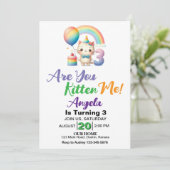 かわいい子猫の三つ目の誕生日パーティー 招待状 (スタンド正面)