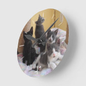 かわいい子猫の壁時計 ラウンド壁時計 (傾斜)