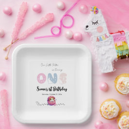 かわいい子猫の1歳の誕生日パーティー ペーパープレート