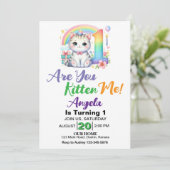 かわいい子猫の1歳の誕生日パーティー 招待状 (スタンド正面)