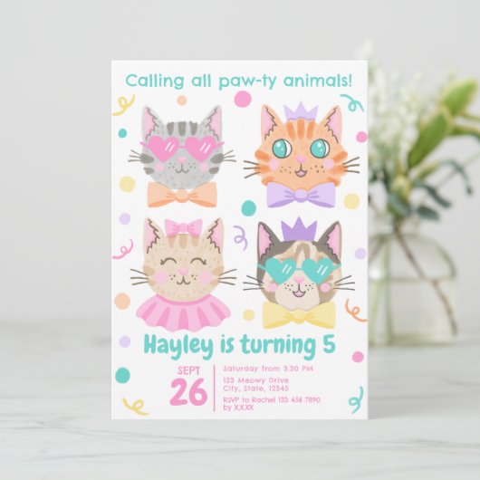 かわいい子猫を呼び寄せる動物たち誕生日 招待状 (スタンド正面)