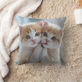 かわいい子猫ピロークッション クッション (ブランケット)