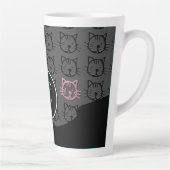 かわいい子猫（黒、濃い灰色、ピンク） カフェラテマグ (右)