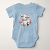 かわいい子羊とフローラクラウンイラストレーション ベビーボディスーツ (裏面)