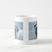 かわいい子鹿のパグのコーヒー・マグ コーヒーマグカップ (中央)