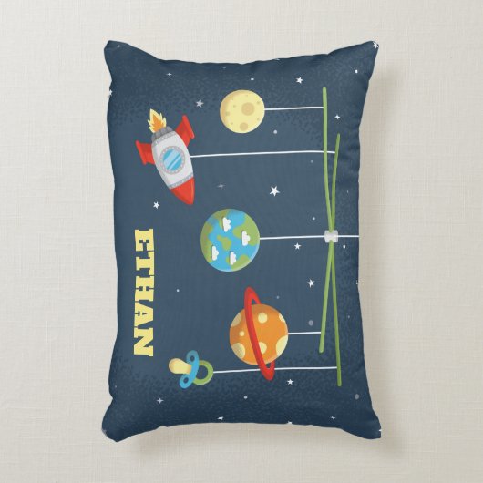 かわいい宇宙のまぐさ桶は男の赤ちゃんの子供部屋の枕をもてあそびます アクセントクッション (正面(垂直))