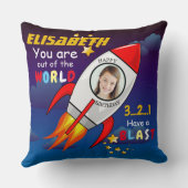 かわいい宇宙ロケット船ブラストオフ誕生日 クッション (裏面)