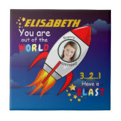 かわいい宇宙ロケット船ブラストオフ誕生日 タイル (正面)