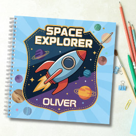 かわいい宇宙探検家のバッジ ノートブック
