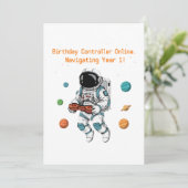 かわいい宇宙飛行士ゲーマー1歳の誕生日 | ナビゲーション 招待状 (スタンド正面)