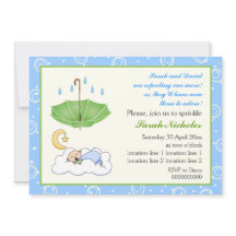 かわいい寝ている青と緑の赤ちゃん男の子