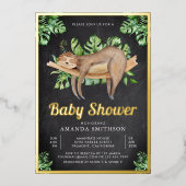 かわいい寝るナマケモノの黒板ベビーシャワー ゴールド 箔招待状 (正面)