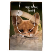 かわいい小さなオレンジ色のキツネ誕生日 ミディアムペーパーバッグ (裏面)