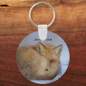 かわいい小さなキツネが冬の写真を丸めた キーホルダー (正面)