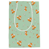 かわいい小さなキツネの模様（緑） ミディアムペーパーバッグ (正面)