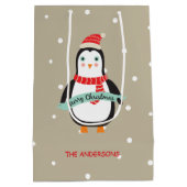 かわいい小さなクリスマスペンギン「メリークリスマス」 ミディアムペーパーバッグ (裏面)