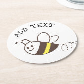 かわいい小さなハチ飛んでいる白い赤ちゃんシャワー ラウンドペーパーコースター (アングル)