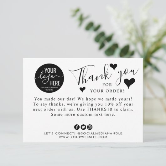 かわいい小さなビジネスカスタムロゴのソーシャルメディアハート サンキューカード (スタンド正面)