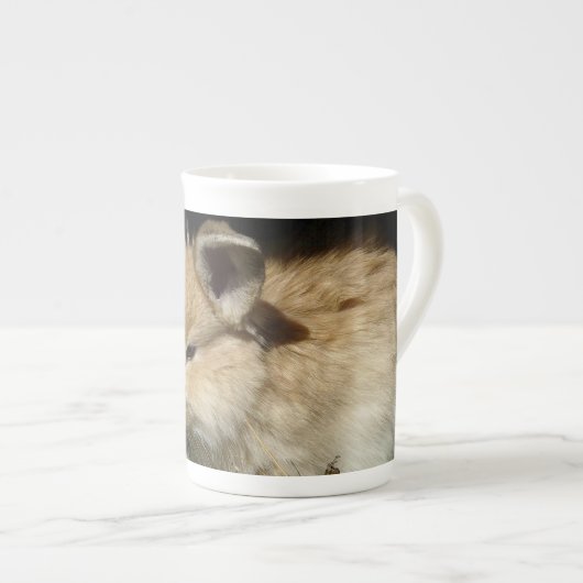 かわいい小さなフワフワのバンニー ボーンチャイナマグカップ (正面右)