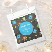 かわいい小さなモンスターシャルボードをテーマにした誕生日 フェイバーバッグ (クリップ留めされた状態)