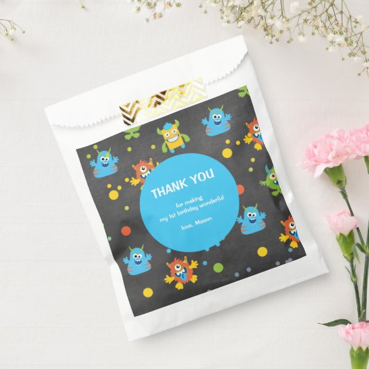 かわいい小さなモンスターシャルボードをテーマにした誕生日 フェイバーバッグ (封をした状態)