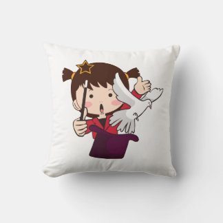 かわいい小さな女の子魔術師 クッション