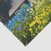 かわいい小さな森の家と背の高い野の花 薄葉紙 (詳細)