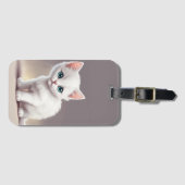 かわいい小さな白い子猫 ラゲッジタグ (正面横)