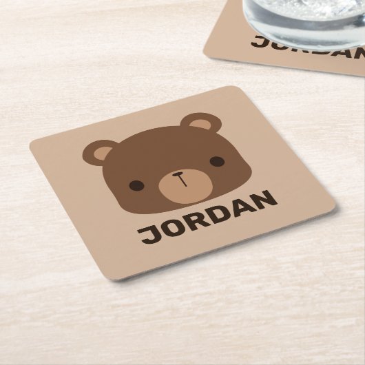 かわいい小さな茶色の熊の名前パーソナライズされた付き スクエアペーパーコースター (アングル)