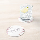 かわいい小さな蝶が途中の赤ちゃんシャワー ラウンドペーパーコースター (インサイチュ)