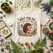 かわいい小さな足のハリネズミの旅 トライブレンドTシャツ