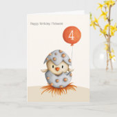 かわいい小さな鳥の卵の子パーソナライズされた誕生日 カード (黄色い花)