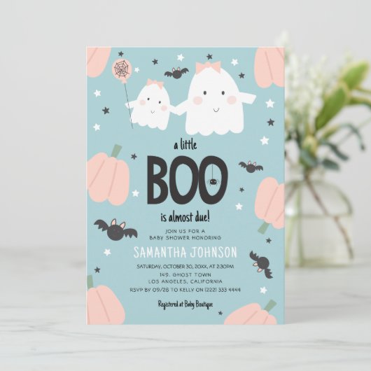 かわいい'小さなBOOはほとんど期限である'女の子の赤ちゃんシャワー 招待状 (スタンド正面)