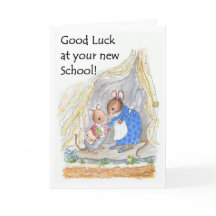 かわいい小ねずみが新しい学校