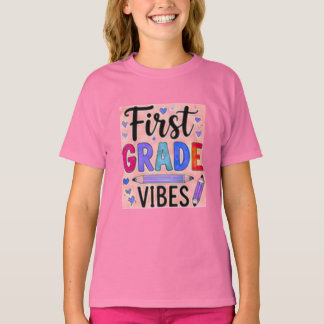 かわいい小学生の女子向けの1年生の気分を味わうバックトゥスクールデザイン Tシャツ