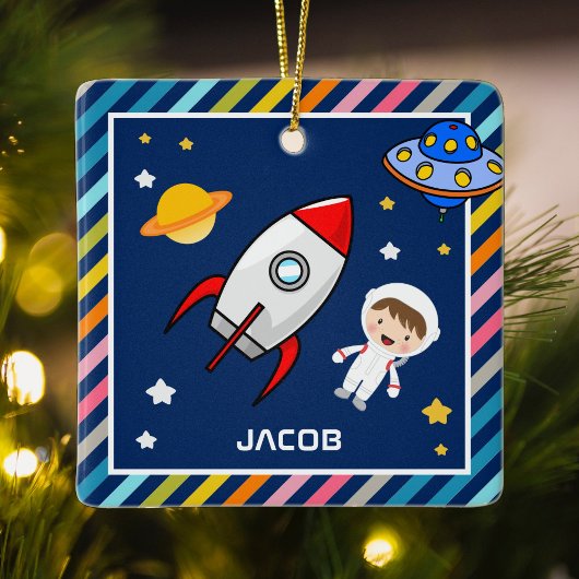 かわいい少年宇宙飛行士宇宙ロケット子供部屋 セラミックオーナメント