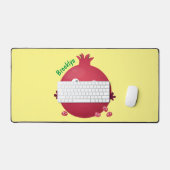 かわいい幸せなザクロのフルーツマンガ デスクマット (キーボード&マウス)