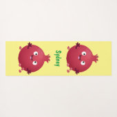 かわいい幸せなザクロのフルーツマンガ ヨガマット (裏面(横))