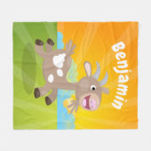 かわいい幸せなビリーヤギの漫画 フリースブランケット (正面(横))