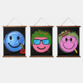 かわいい幸せな人々！ 吊り下げ型タペストリー (トリプル)