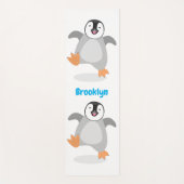 かわいい幸せな皇帝ペンギンのシックな漫画 ヨガマット (正面)