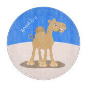 かわいい幸せな笑顔のラクダ漫画イラストレーション カッティングボード (正面)