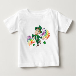 かわいい幸せな笑顔の踊りレプレシャン、虹 ベビーTシャツ