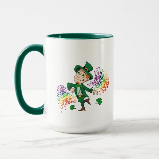 かわいい幸せな笑顔の踊りレプレシャン、虹 マグカップ (左)