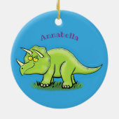 かわいい幸せな緑のトリケラトプス恐竜の漫画 セラミックオーナメント (裏面)